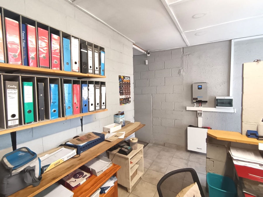 To Let Commercial Property for Rent in Cotswold Eastern Cape